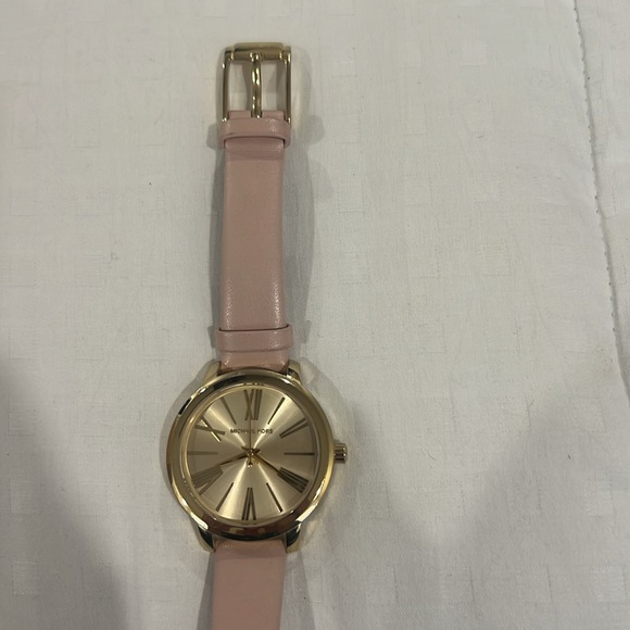 Mauve pink Michael Kors watch - Picture 4 of 6
